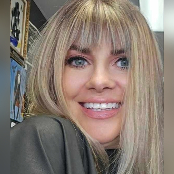 Meet your Posher, Sonya - Picture 1 of 1